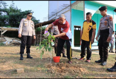 Lestarikan Lingkungan, Polres Banyuasin Menggelar Penanaman Pohon