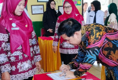 Kadisdik Kukuhkan K3S dan KKG di Kecamatan Sembawa