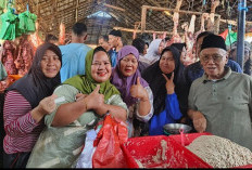 Pakde Slamet dan Diana Kusmila Kompak Blusukan di Pasar Pangkalan Balai, Ini Harapan Pedagang! 