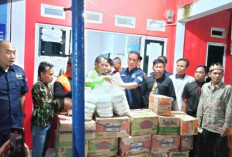 Banjir  Bandang Muratara, Fauzi Amro Salurkan Bantuan Sembako