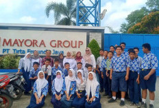 SMP Yapi Gelar Kunjungan Edukasi ke PT Mayora