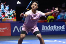 Diwarnai Insiden Atap Bocor: Alwi Farhan Kalahkan Rekan Senegara, Lolos ke Perempat Final Macau Open 2025