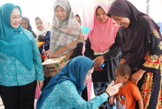 TP PKK Sumsel Bagikan Makanan Tambahan untuk Balita dan Ibu Hamil