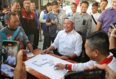 HUT ke-80 RI, Gubernur Herman Deru Meriahkan Lomba Gaple Bersama Driver Ojol di Palembang