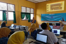 SMPN 4 Gelar IHT Pemanfaatan Digitalisasi 