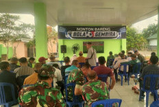 Eratkan Soliditas TNI-Pers-Mahasiswa, Kodim 0430/Banyuasin Gelar Nonton Bareng Bertema “Bola Gembira