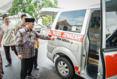 Demi Melayani Masyarakat, Pj Bupati Muba Serahkan Mobil Jenazah