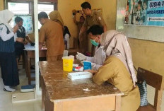 Warga SMPN 1 Betung Cek Kesehatan Gratis