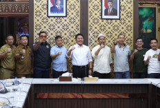 Selamatkan SFC dari Degradasi, Herman Deru Siap Jadi Penengah Suporter dan Manajemen
