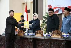 Wabup Netta Sampaikan Nota Pengantar Raperda Pertanggungjawaban APBD 2025