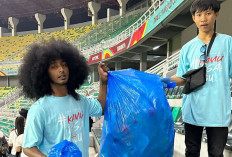 Aksi Bersih-bersihh Suporter Indonesia Diacungi Jempol
