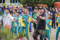 Pj Bupati Muba Jalan Santai dan Senam Pagi Bareng Siswa SAMANSA