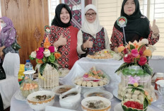 Dharma Wanita Banyuasin Hadirkan Pempek Ikan Sayur Kunyit dan Buah Naga di Festival Pempek