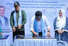 Dongkrak Pertanian Sumsel, Herman Deru Resmikan Dua PLTS Irigasi di Muara Enim