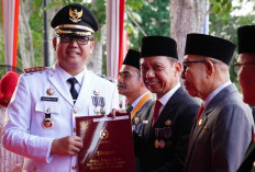 40 PNS Banyuasin Terima Penghargaan Satyalancana Karya Satya