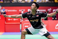 Alwi Farhan Gacor! Tumbangkan Weng Hong Yang dengan Comeback Spektakuler
