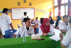 Pengawas Bina Gelar PKKS SMPN 1 Air Salek