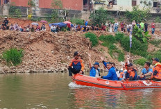 Hadiri Lomba Bidar Tradisional, Cik Ujang Sapa Ribuan Warga Muara Enim