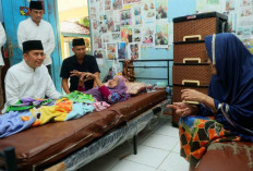 Lebaran Ketiga, Pj Gubernur Sumsel Silaturahmi dengan Penghuni Panti Jompo Harapan Kita