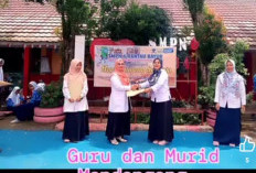 Pesan Mendalam Dongeng Disampaikan Guru dan Siswa SMPN 6 Rantau Bayur 