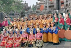 Tim Tari Sedulang Setudung Tampil di TMII Jakarta