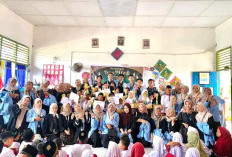 Warga SDN 15 Air Kumbang Lepas KKN Mahasiswa UIN Raden Fatah