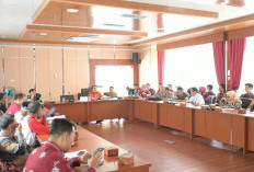 Kesbangpol Banyuasin Matangkan Persiapan HUT ke-80 RI, 1.601 Bendera Dibagikan ke Masyarakat