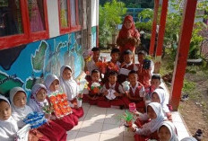 SDN 14 Suak Tapeh Sulap Barang Bekas Jadi Karya Seni Bernilai