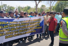 Ratusan Kades se Banyuasin Demo di Kantor Bupati, Ini Tuntutannya! 