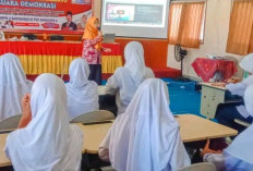 Pembekalan Pengurus OSIS, Duta Literasi, Duta Sekolah dan Duta Adiwiyata di SMPN 2 Banyuasin III