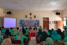 Disdikbud saat Rapat Pembinaan di SMPN 1 Banyuasin III, Peran Guru tak Bisa Digantikan