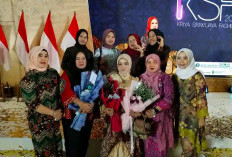 Bajumpe Pedade Serangkai Banyuasin Sukses Melenggang di Kriya Sriwijaya Fashion Parade 2025
