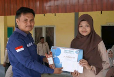 Rapor dan Sertifikat Penghargaan Class Meeting Sudah Dibagikan  di SMK Setia Negara 