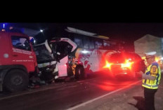 Bus AKAP Nekat Melawan Arus, Tabrak Truk Tangki Minyak di Betung, Begini Kondisi Korbannya!