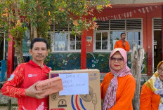 SDN 6 Suak Tapeh Memberikan Hadiah pada Pemenang Lomba Menghias Kelas  