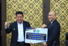 Sinergi Pemerintah Daerah Dongkrak PAD: Pemkot Lubuklinggau Serahkan Kendaraan Operasional ke Pemprov Sumsel