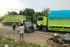Pick Up Hilang Kendali, Tabrak Truk dan Dua Motor di Jalintim KM. 34