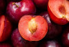 Buah Plum: Si Ungu Kaya Antioksidan untuk Jantung dan Pencernaan