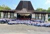Murid SMAN 1 Banyuasin III Diajak Wisata Edukasi