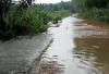 Hujan Deras Sebabkan Banjir, Jalan Penghubung Desa Rimba Alai dan Sidang Emas Tergenang